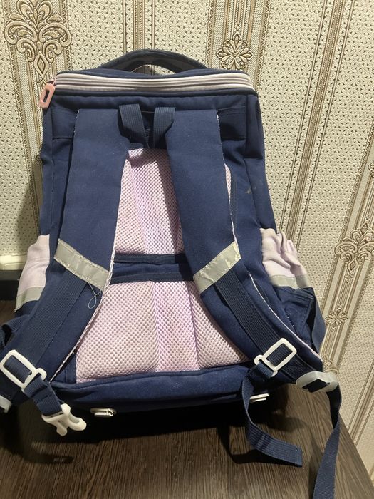 Продам рюкзаки для девочки