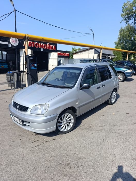 Продам Toyota Raum 1998
