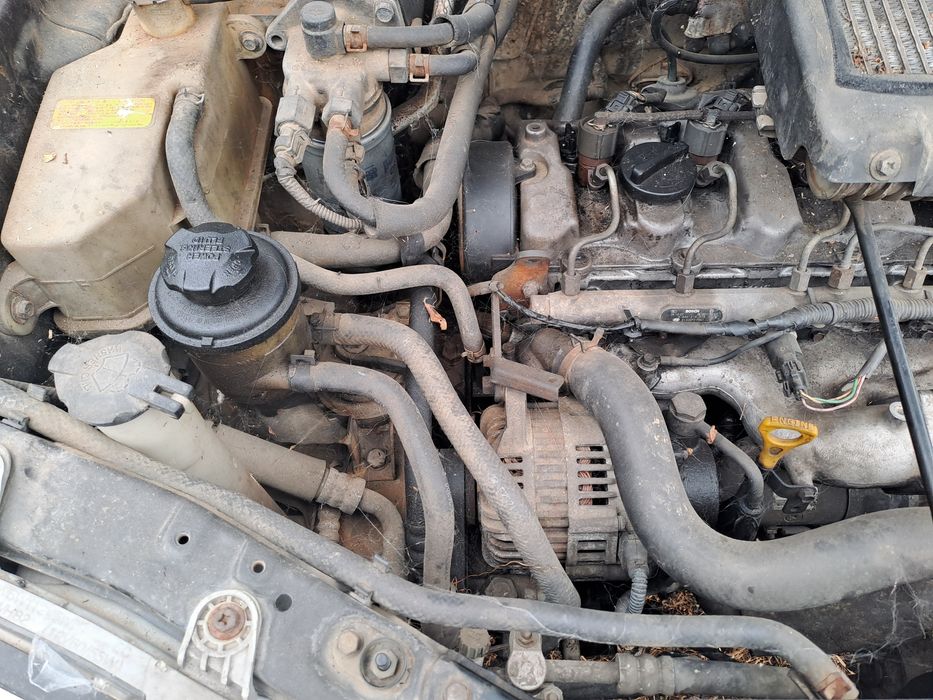 Dezmembrez hyundai santa fe 1 2.0