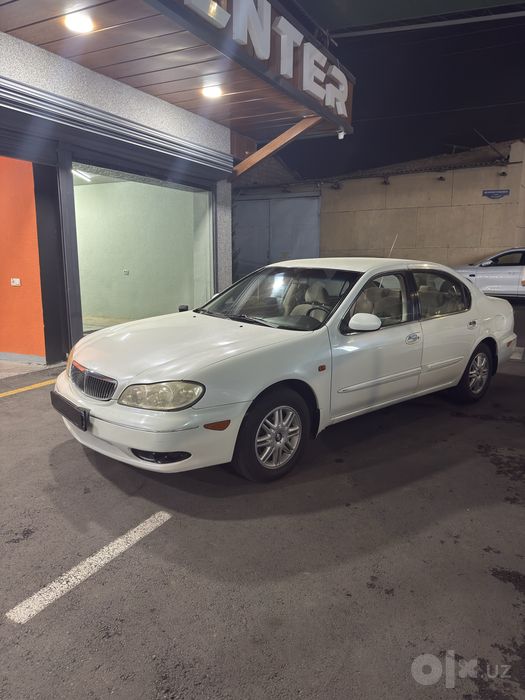 Nissan Maxima, 2000 yil. M/T. 4000$
