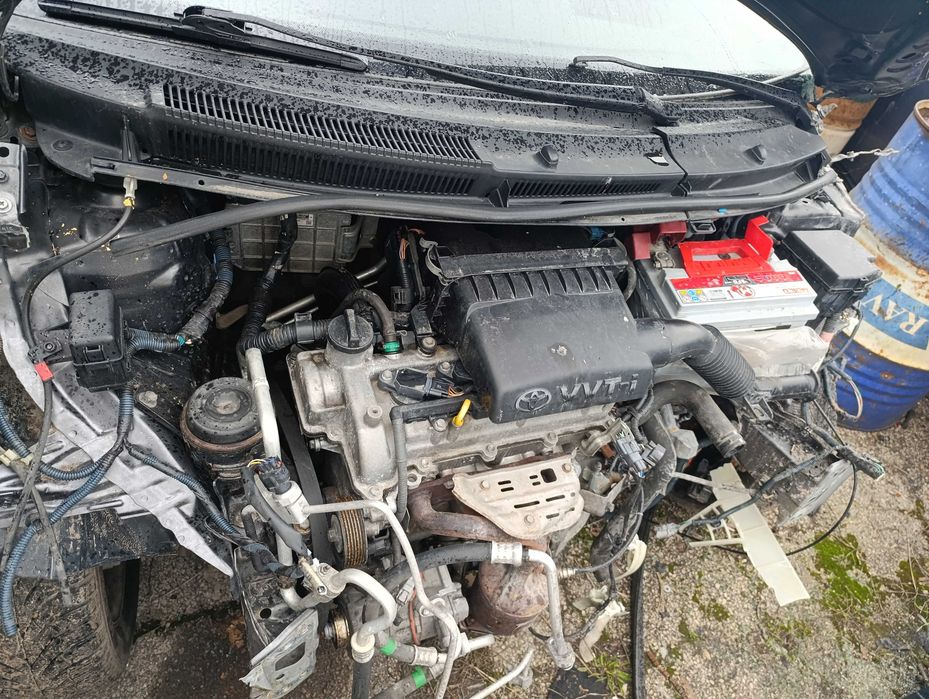 Toyota Yaris II 1.3 бензиин 87 к.с. 2SZ 2007г. НА ЧАСТИ