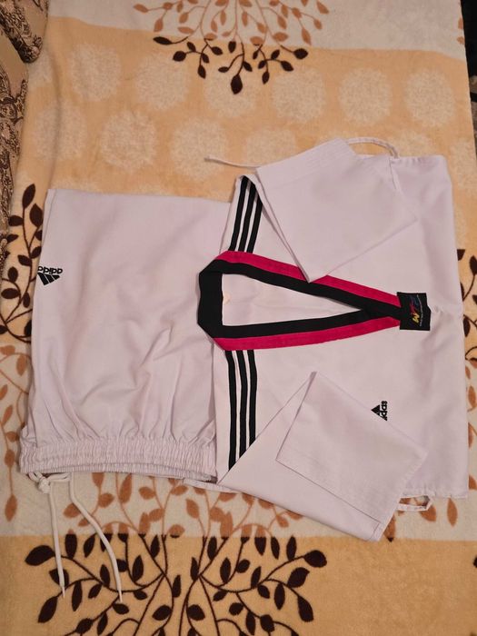 Продам кимоно, в отличном состоянии