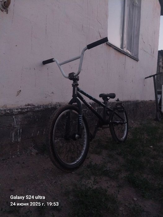 Продам велик бмх тринкс
