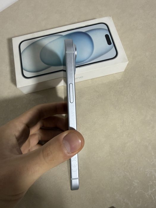 iPhone 15 - 128 GB
