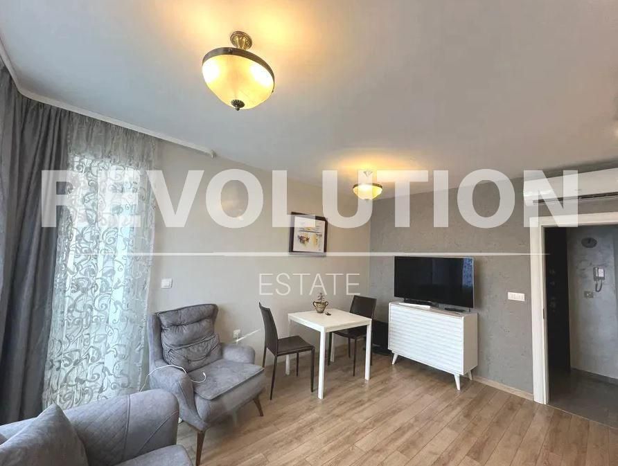 Дава се под наем Двустаен апартамент в Варна, Левски - 55 кв.м за 498.27 € - Снимка #2