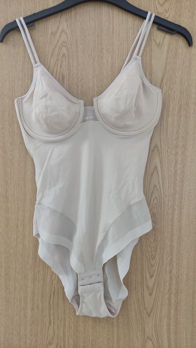 Боди натурален цвят