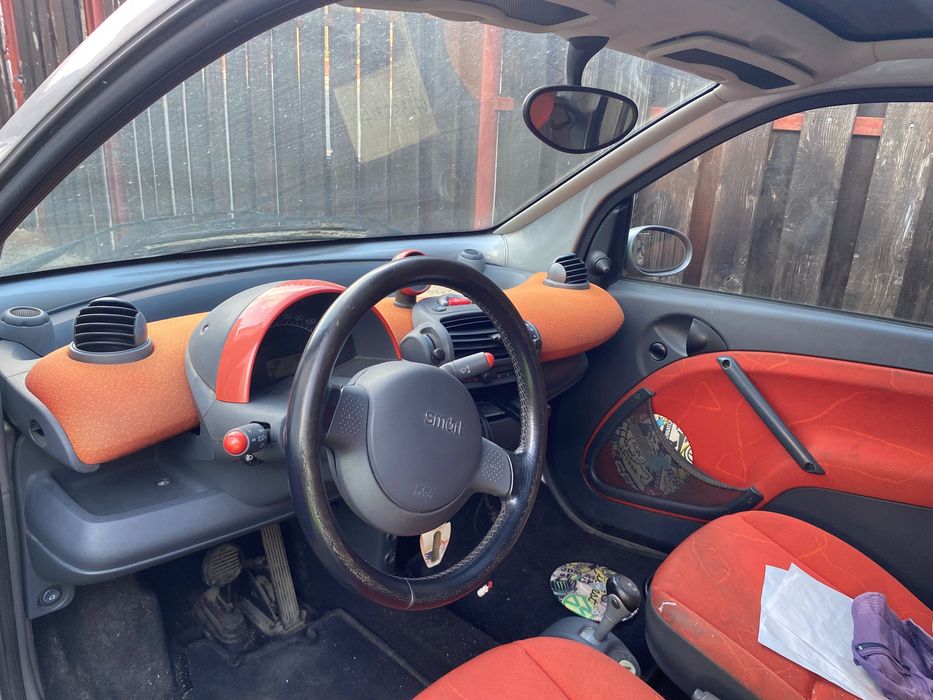 Vând Smart fortwo benzină