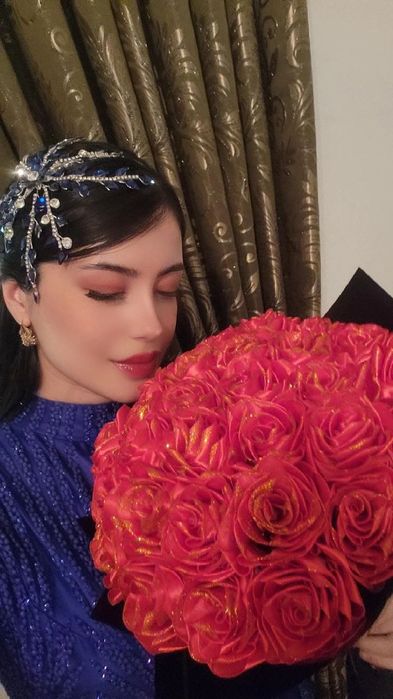 Букеты из атласных роз