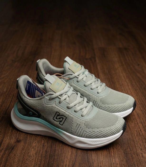 Мужские кроссовки