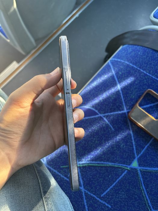 Vivo v27e синий цвет