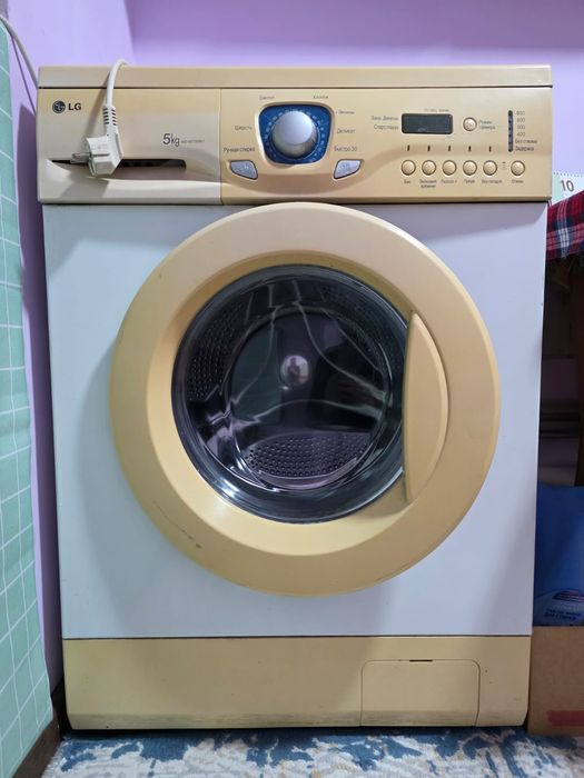Стиральная машинка LG б/у.