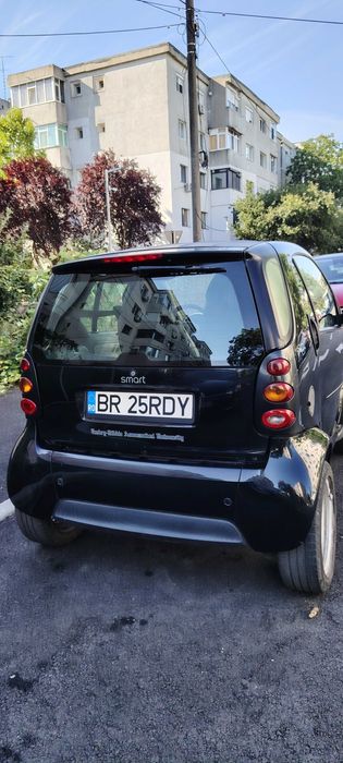 Vreau sa vând mașina. Smart în 2 usi