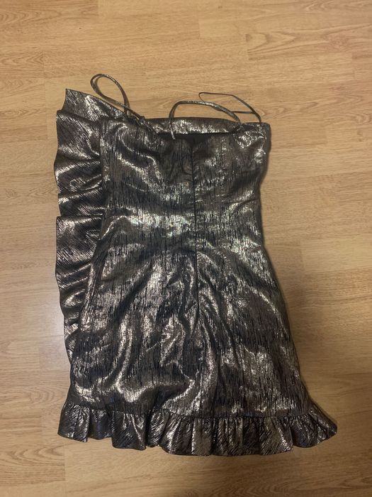 Красива Нова рокля