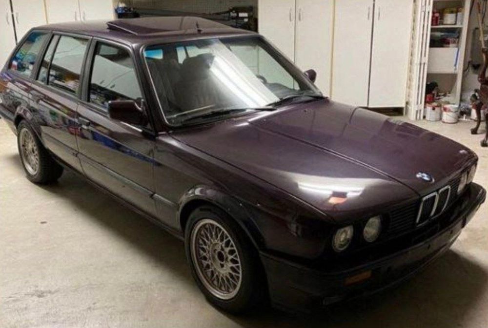 В продаже появился редкий универсал  BMB 3-Series Touring E30