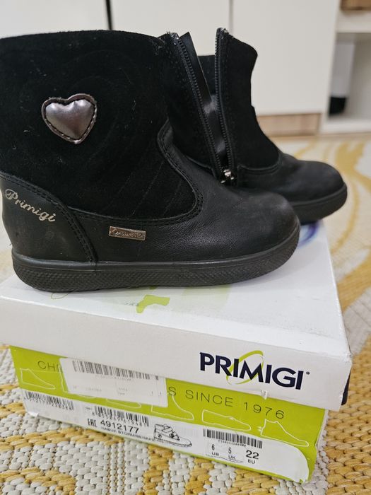 Cizmulite fetite Primigi marimea 22 impermeabile