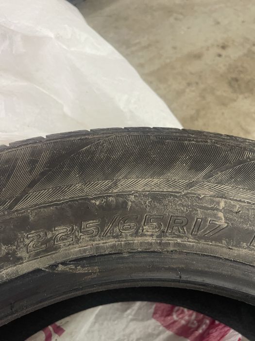 Продам шины 225/65/17 кроссовер 2023 г