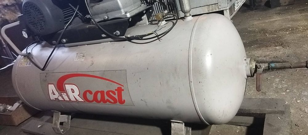 Комрессор380 v. на 200.л