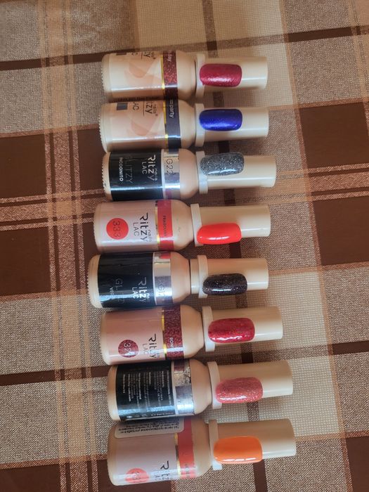 Гел лакови чисто нови 1бр