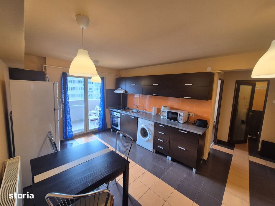 Vand apartament 3 camere Micro 4