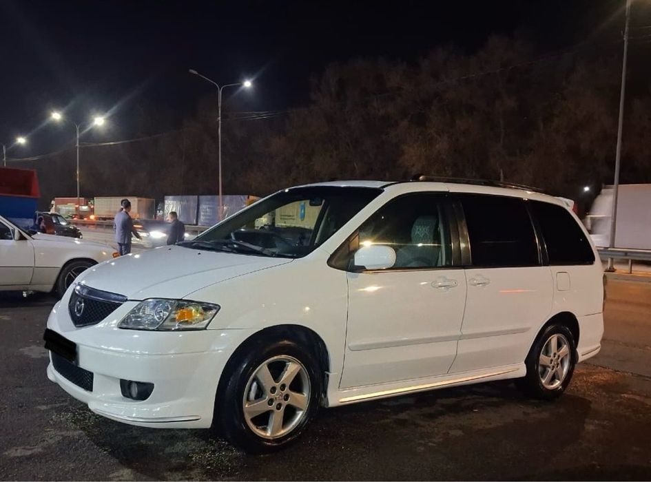Продам Mazda MPV