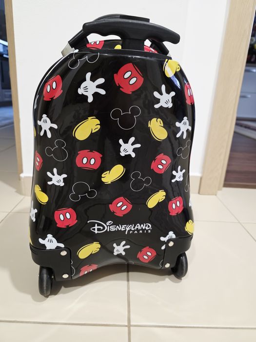 Valiza voiaj Mickey