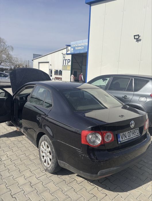 Vw Jetta 1.9 tdi (1400€ usor negociabil, ciititi descrierea!!)