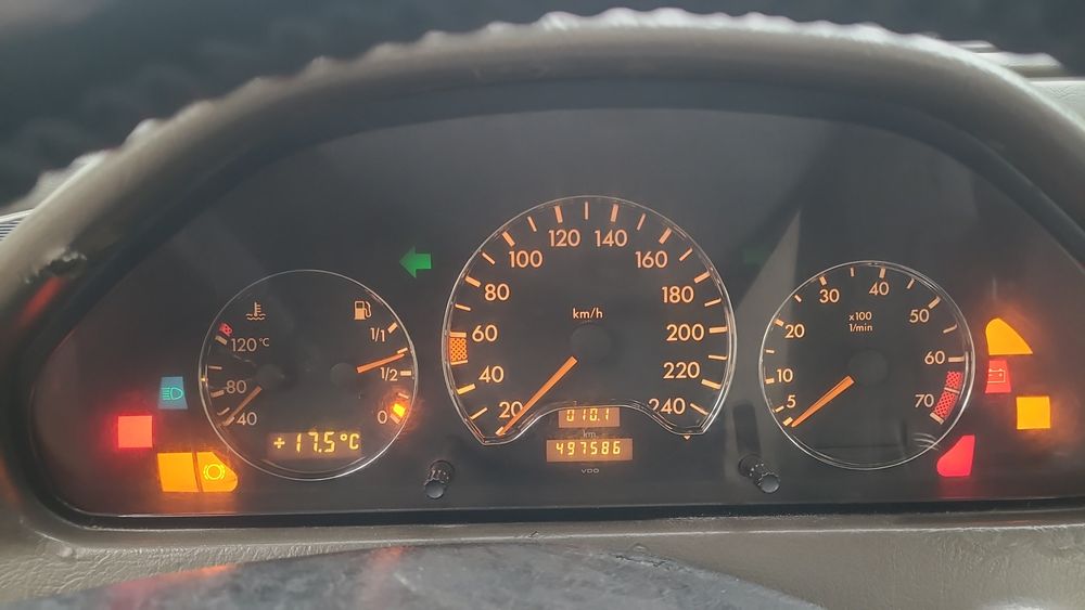Продам Запчасти мерседес c202