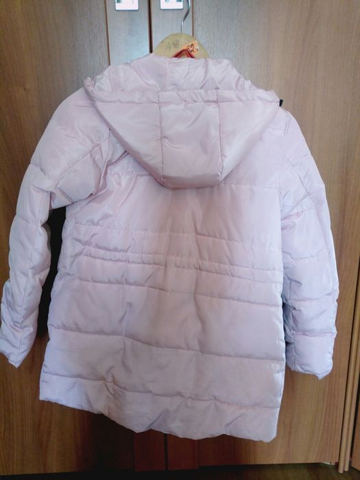 Продам детскую куртку на девочку