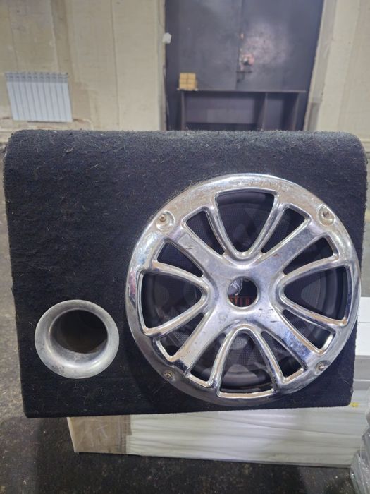 Продам сабвуфер.