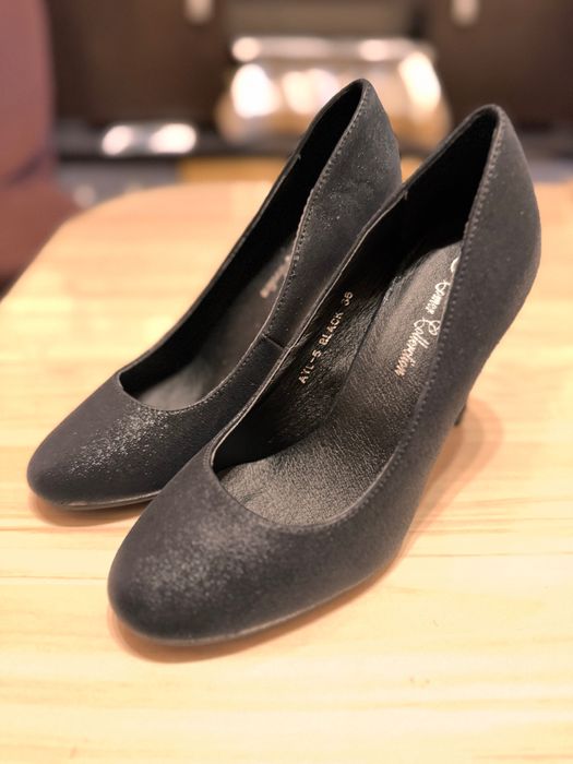 Елегантни обувки на ток нови 36