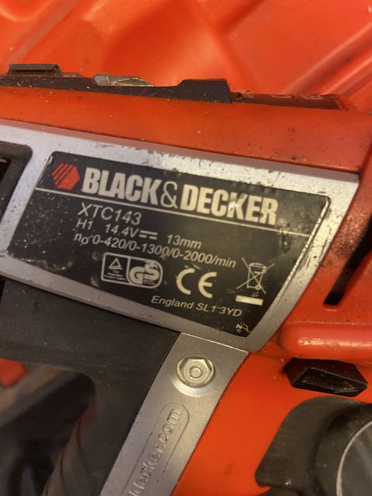 Винтовер ударен Black Decker