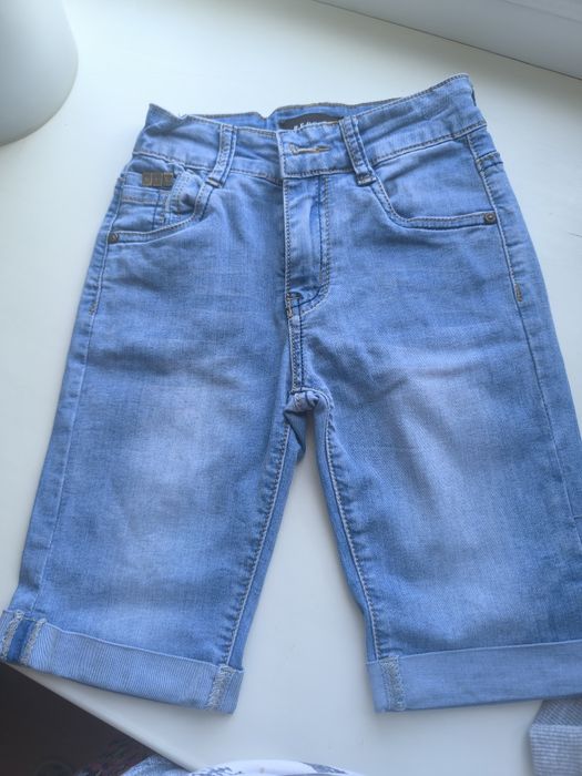 Джинсы,брюки,рубашка.