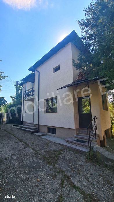 Casă de vânzare în comuna Valea Danului, sat Vernesti, Județ Argeș.