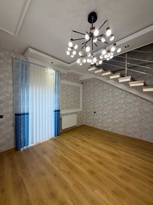 SERGELI MOSHINA BOZOR Ro'parasida 1 hona 38 m2 + TERRASA 55000 y.e
