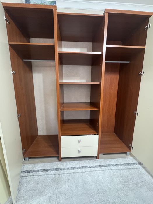 Продается комплект мебель для спальни с матрасом