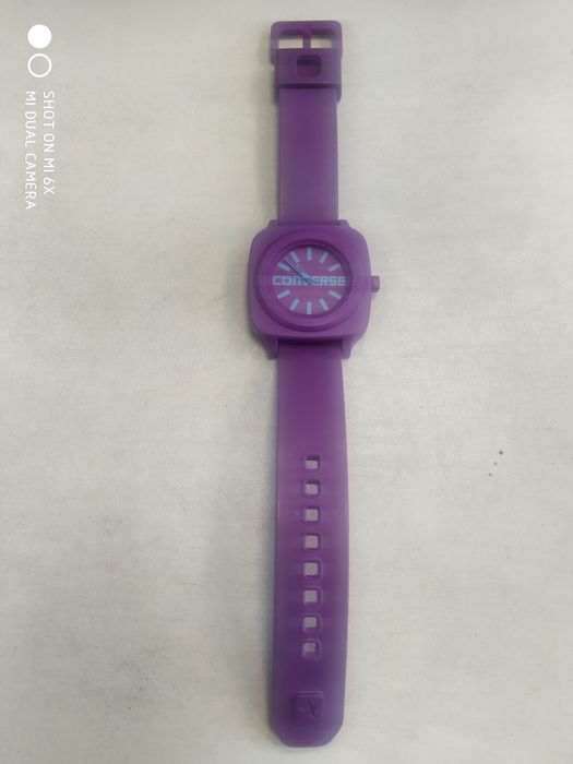 Часовник converse