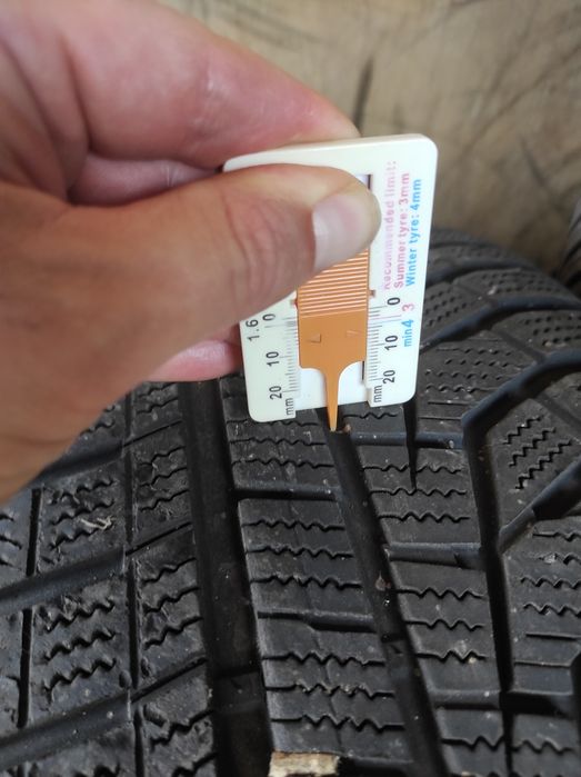 225/45/17 Hankook