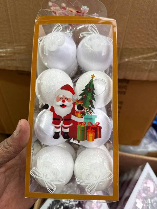 Новогодные игрушки