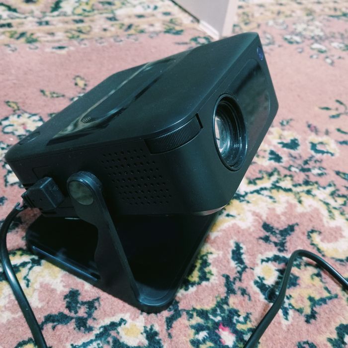 В продаже Проектор