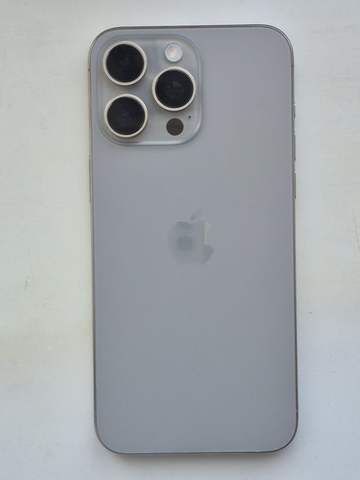 Iphone 15 pro max идеал 256гб обмен есть