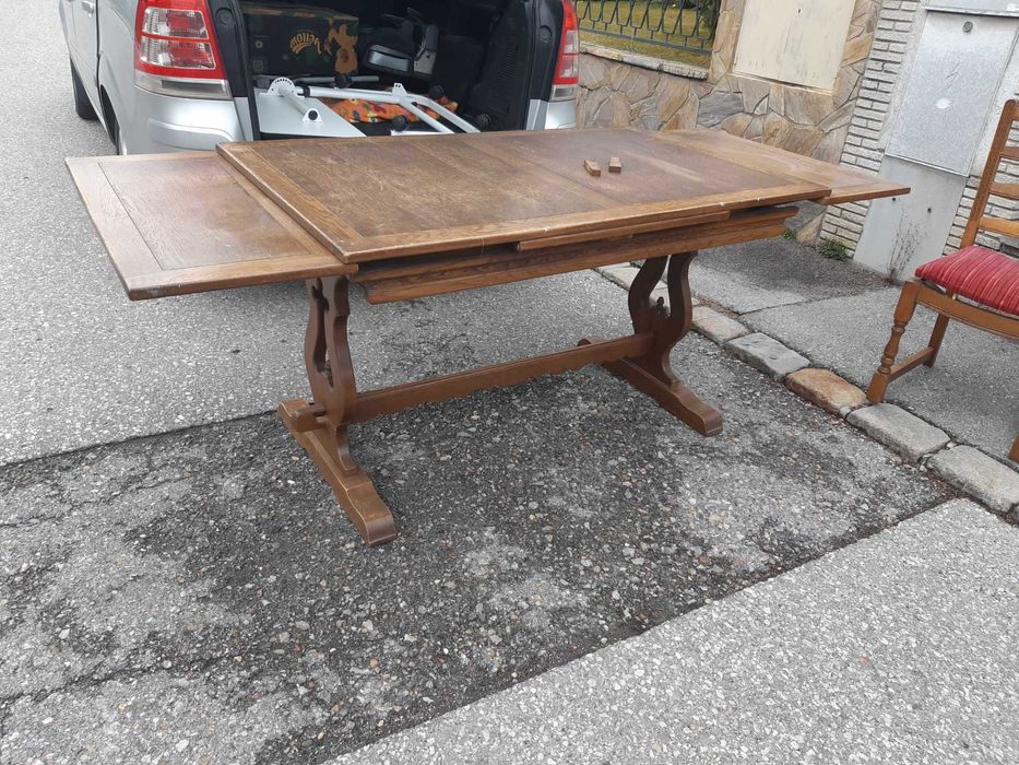 Scaune Vechi din Lemn 6 Bucati plus Masa extensibila