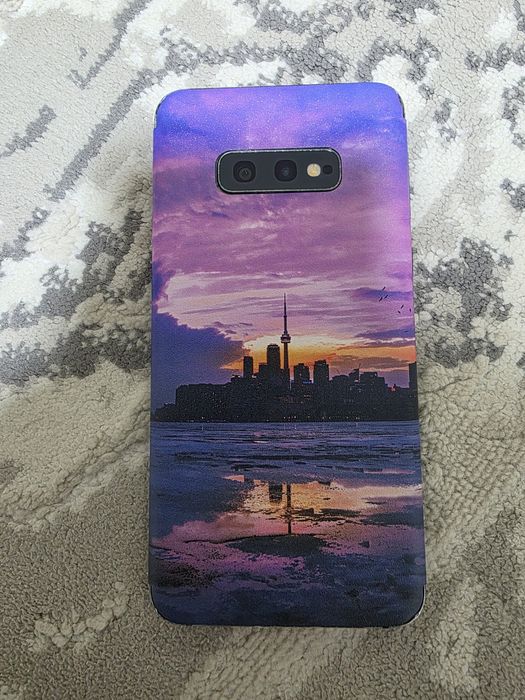 Samsung S10E 128гб память