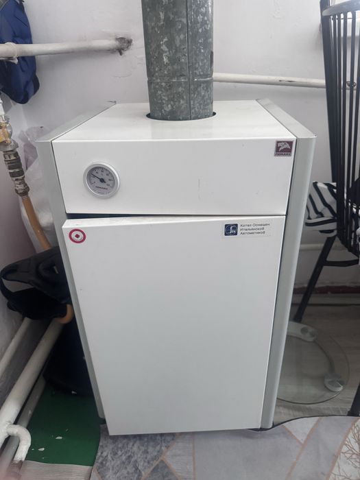 Продам газовую печку б/у
