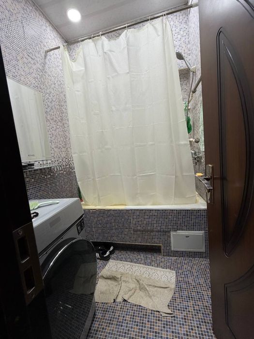 Сергели- 4 бекат метро 1,7 балкон 4 хонали Уй сотилади 69000