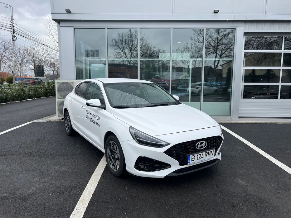 Hyundai I30 HYUNDAI i30 fastback1.5 T-GDi 140 CP Mild Hybrid 6MT – Benzină MHEV