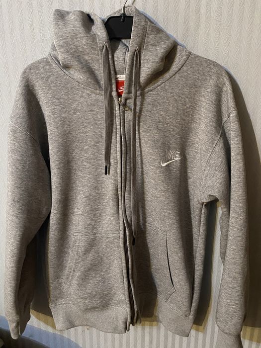 две кофты,зипка с капюшоном