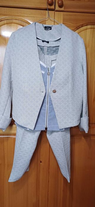 Разкошен Костюм 3 Части на OLTE Италия-Сако+Панталон+Бюстие!НОВИ!