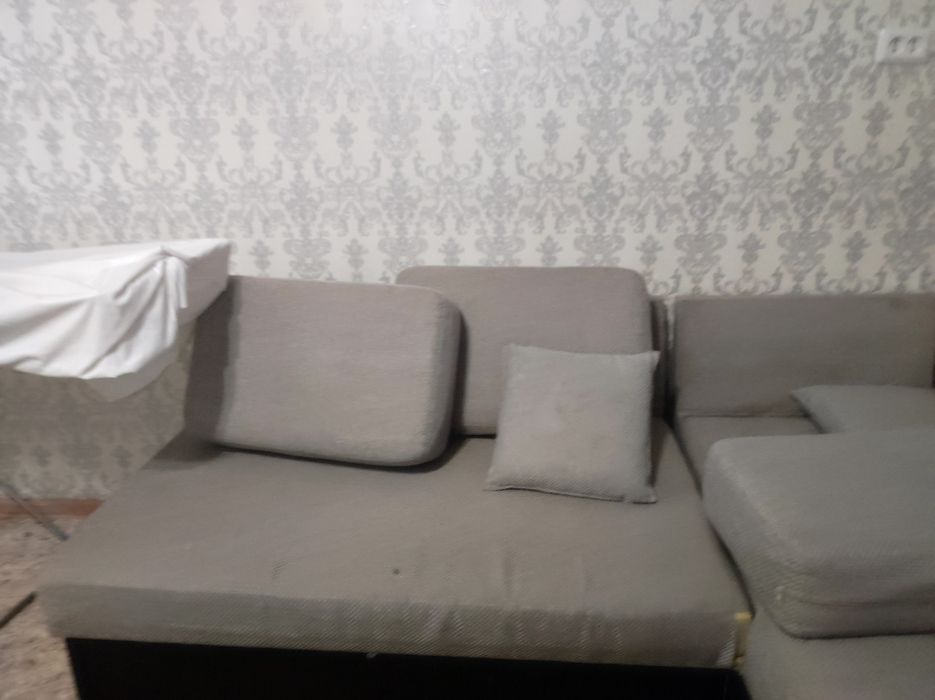 Отдам даром диван угловой