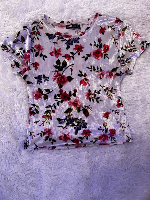 Bluza/Crop top alb floral