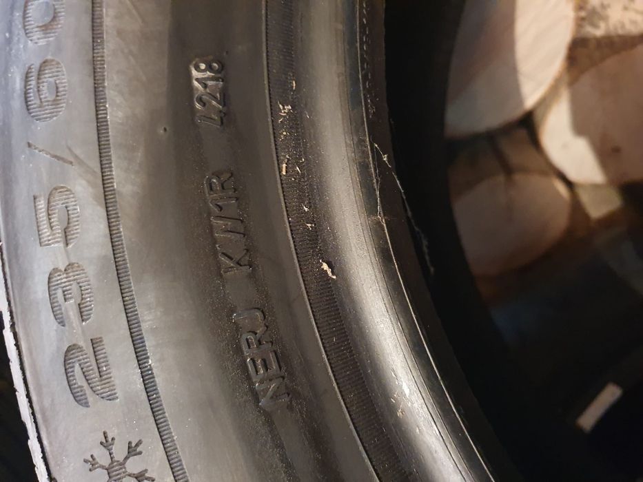 Cauciucuri de iarna 235/60 r17